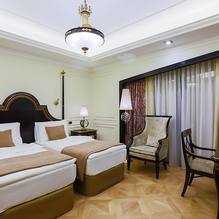 Golden Palace Hotel เยเรวาน ภายนอก รูปภาพ
