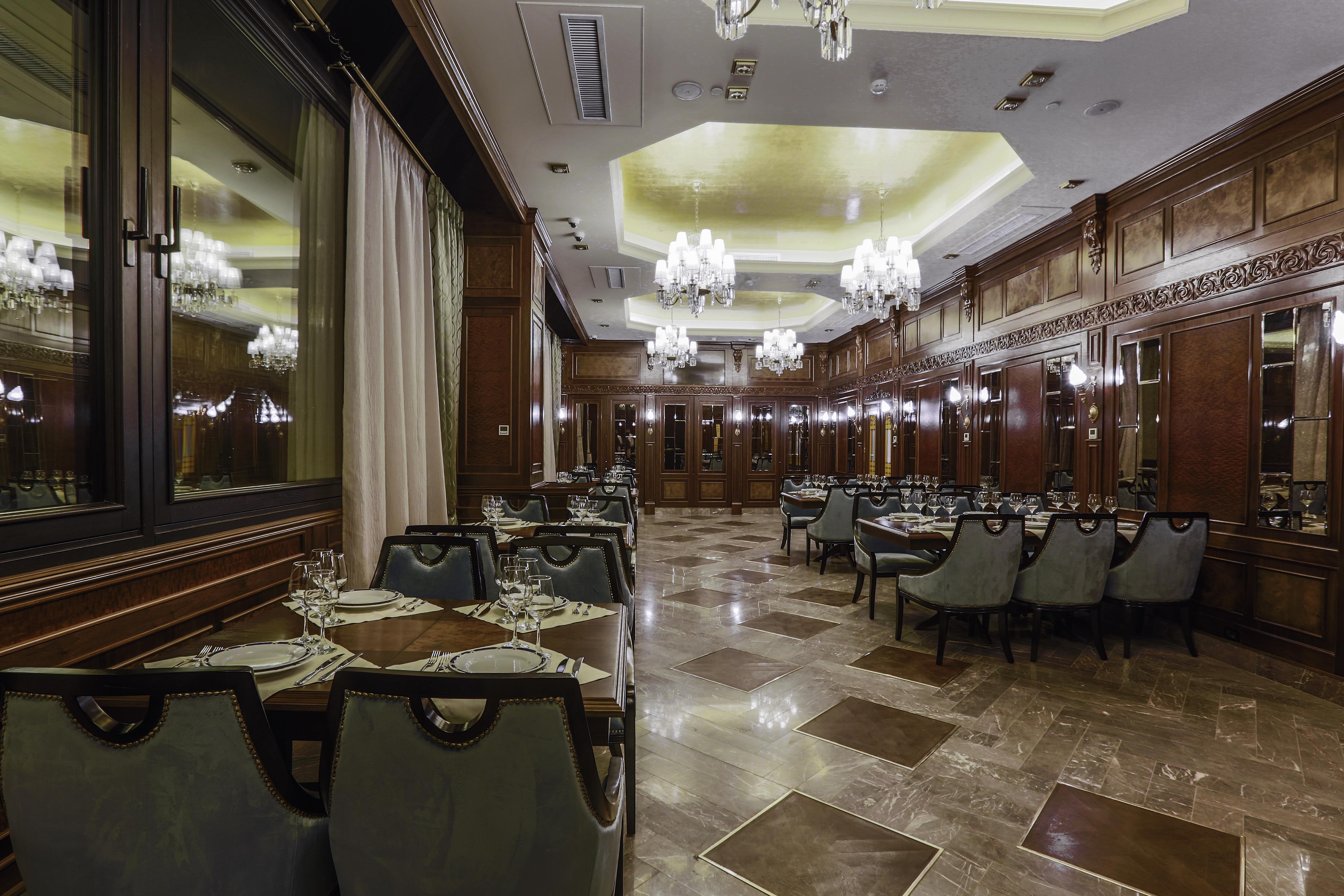 Golden Palace Hotel เยเรวาน ภายนอก รูปภาพ